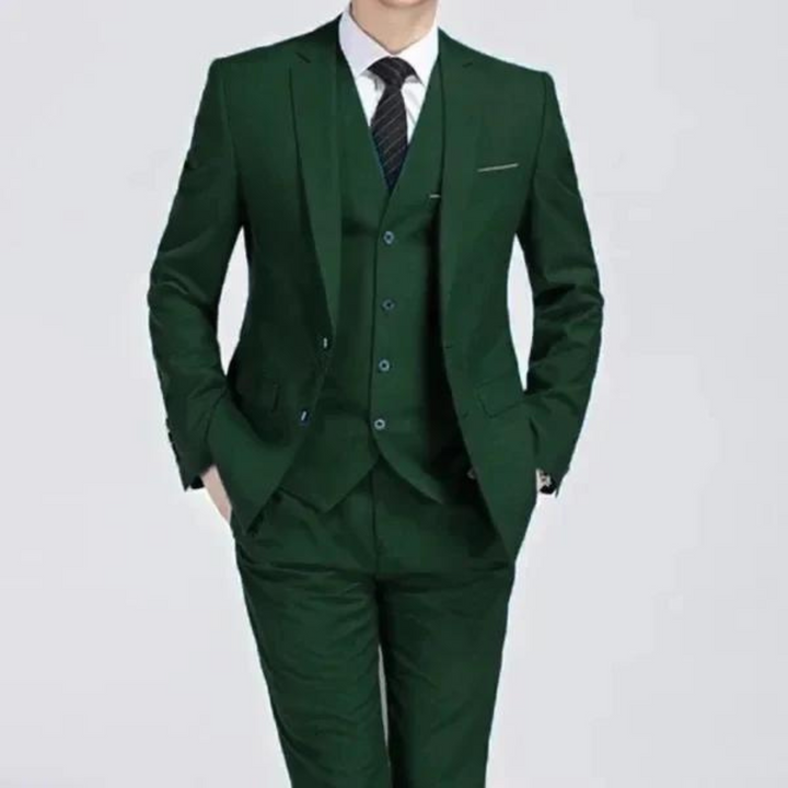 Zeitloser, klassischer Herren-Dreiteiler in elegantem Design. Perfekter formeller Anzug für Frühling und Sommer.
