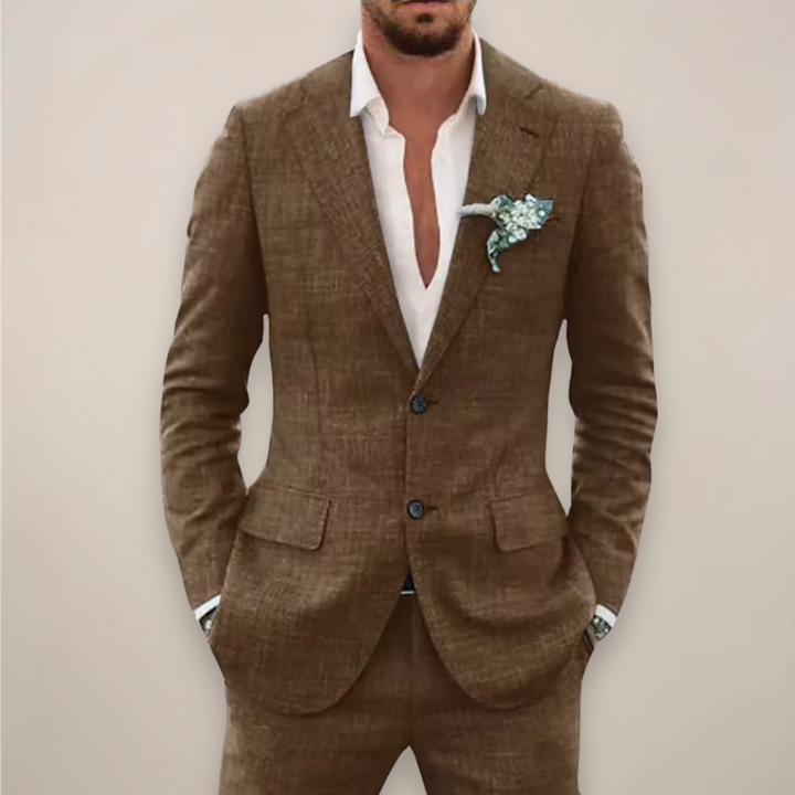 Herren-Anzug aus leichtem, knitterarmem Material. Komfortabler, eleganter Zweiteiler für Sommer-Business und Feiern.