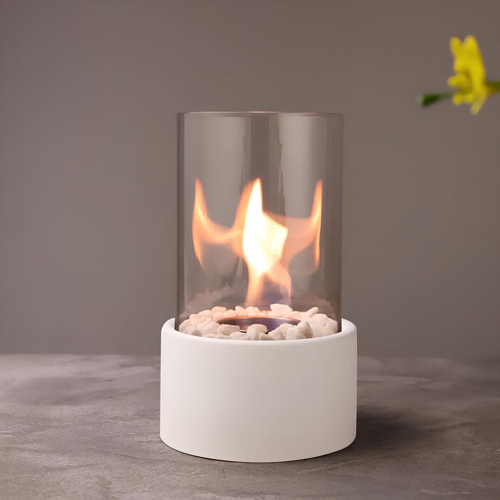 Stilvolle HearthLume Laterne als Flammenlicht im Wohnzimmer, schafft behagliche Innenbeleuchtung & Ambiente.