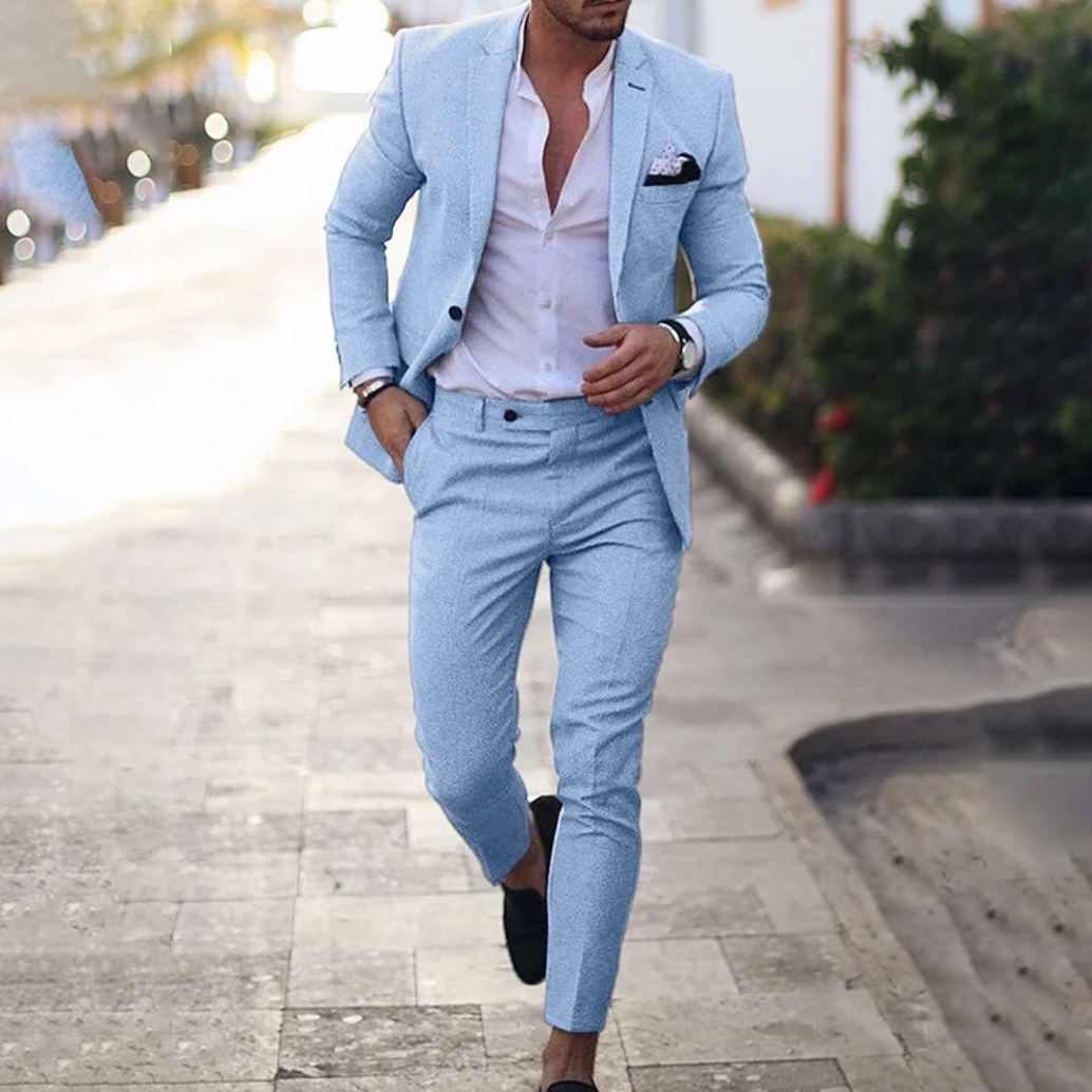 Bürotaugliches Herren Set mit elegantem Business Casual Blazer und Hose. Perfekt für den professionellen Look.