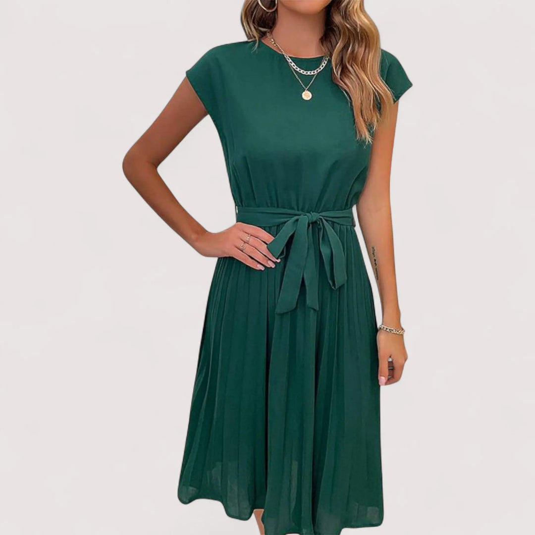 Elegantes Damen Plissierkleid in Midilänge mit Bindegürtel, perfekt für Frühling und Sommer.