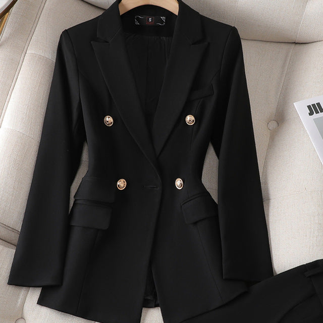 Zweiteiliger Damen Hosenanzug: Blazer und Hose. Elegant, komfortabel & perfekt für Büro & Alltag.