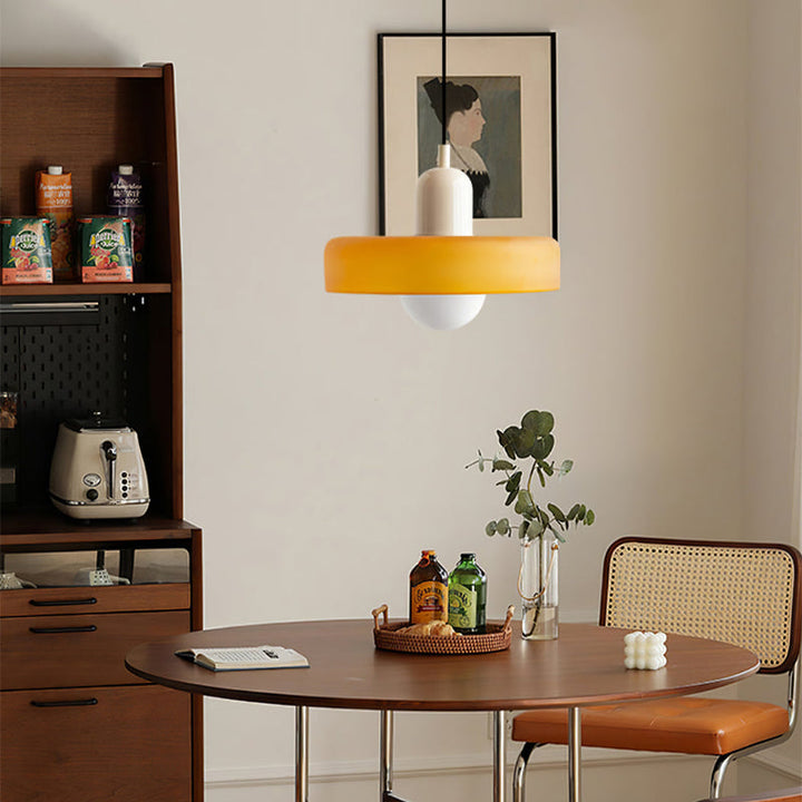 Stilvolle Buntglas Hängelampe, farbenfroh. Moderne Pendelleuchte für Esszimmer.