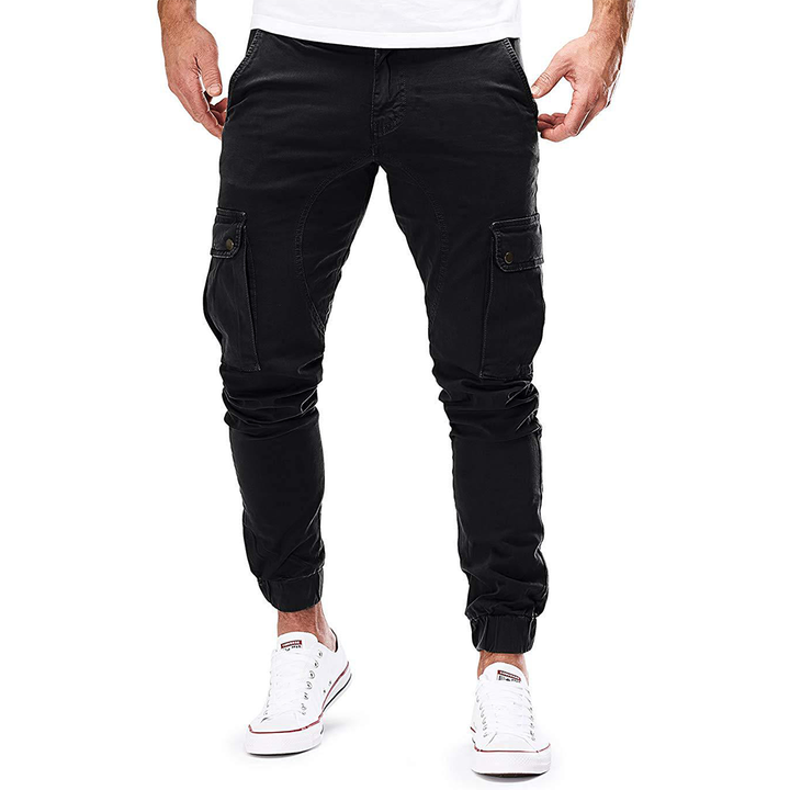 Herren Cargohose für Outdoor und Urban-Look. Robuste Alltagshose mit praktischen Seitentaschen und bequemem Schnitt.
