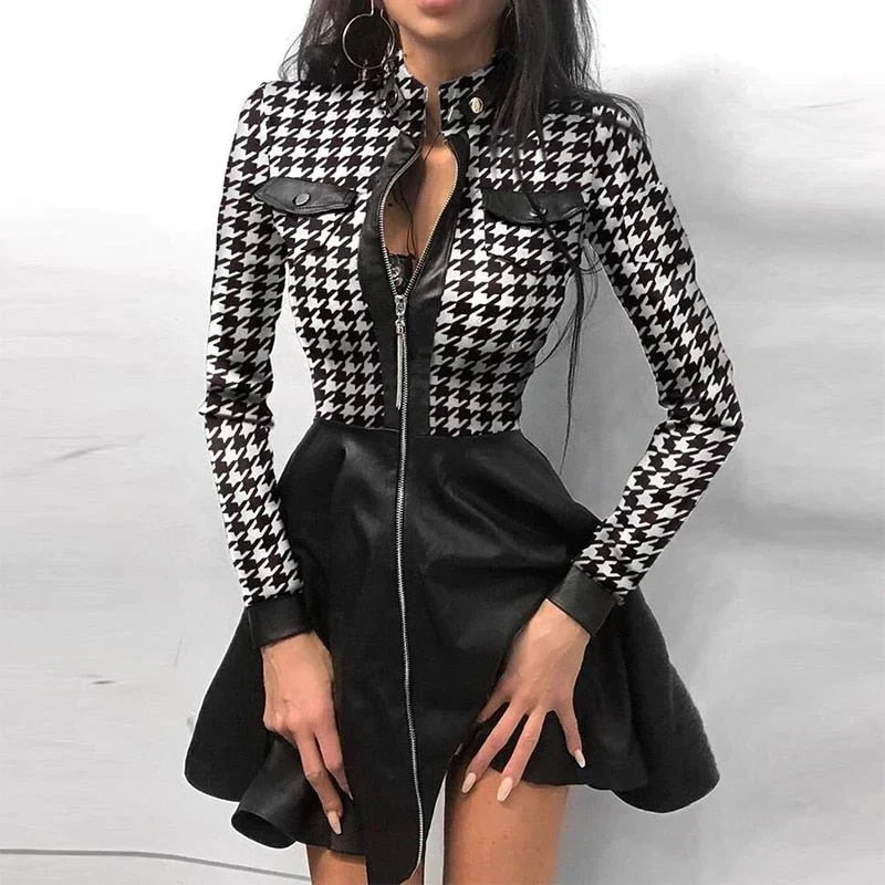 Stilvolles, elegantes Abendkleid für Damen mit figurbetontem Schnitt und praktischem Frontreißverschluss.