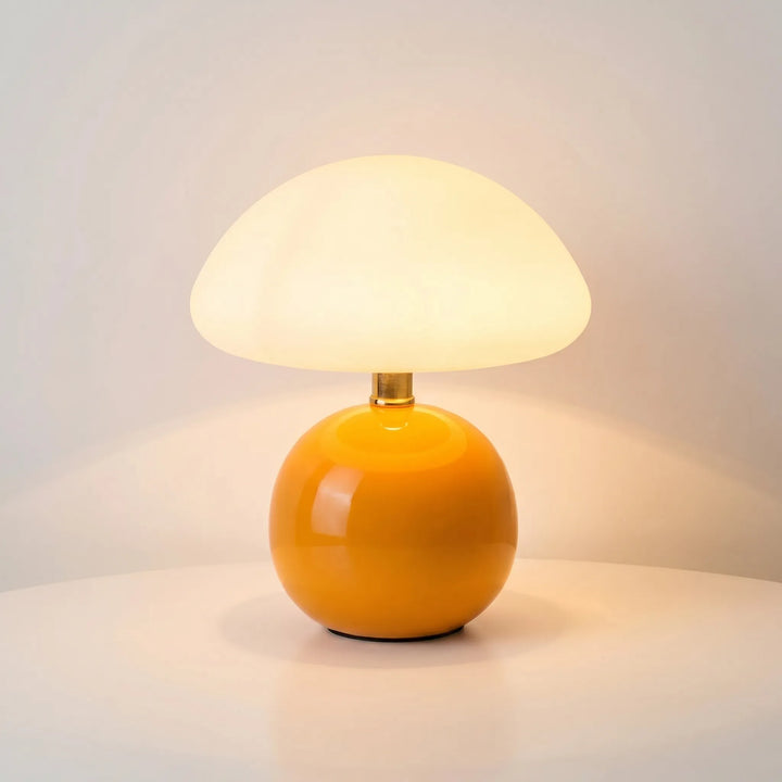 Dekorative skulpturale Pilzlampe aus Keramik; ein Kunstwerk mit stimmungsvollem LED-Licht für Ihr Zuhause.