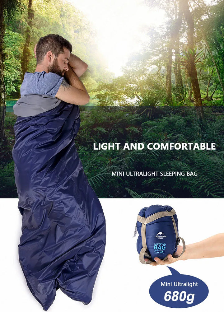 Kompakter, leichter Trekking-Schlafsack in Grün, perfekt für Camping und Outdoor-Reisen. Einfach zu transportieren.