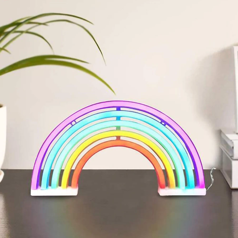 Gemütliches Ambientelicht: LumiRainbow Neon-Regenbogen-Tischlampe schafft entspannte Atmosphäre für Schlaf- & Wohnzimmer.