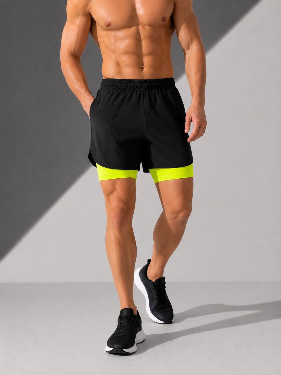 Reflektierende Elemente an den Herren 2-in-1 Performance Laufshorts für bessere Sichtbarkeit.