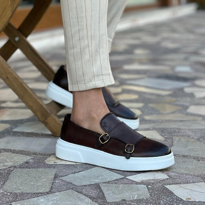 Stilvolle braune Leder Slip-On Loafers für Herren, Modell Lorenzo. Perfekt für Business und elegante Freizeitlooks.