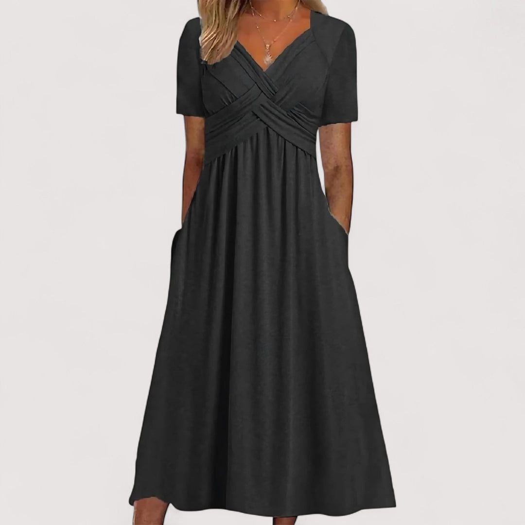 Bequemes Damen Sommerkleid im A-Linien Schnitt, als Freizeitkleid ideal. Modisches Midikleid mit lockerer Passform.