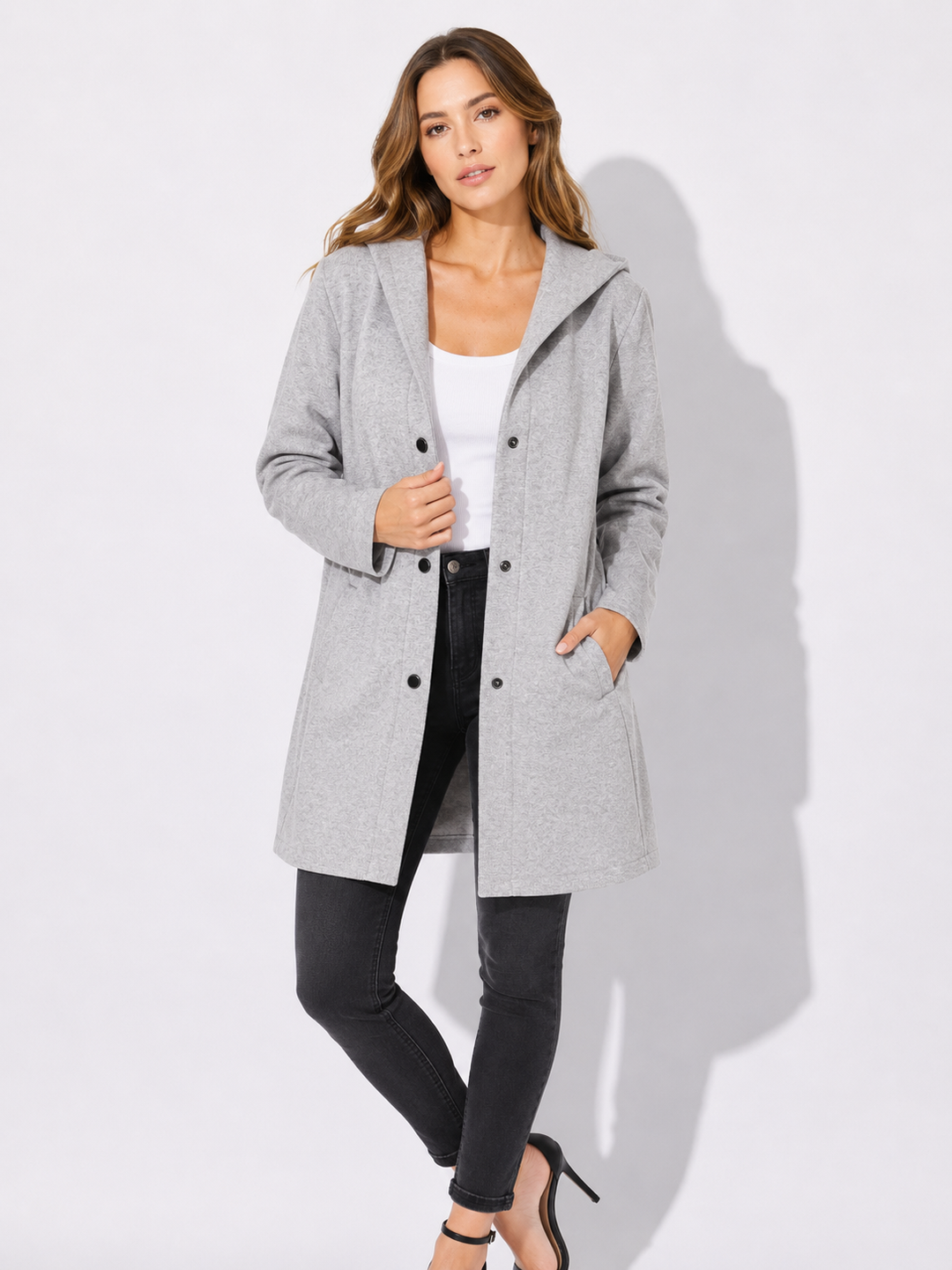 Damen Übergangsjacke mit Kapuze, einreihig. Perfekt für lässige Frühlings- und Herbstlooks.