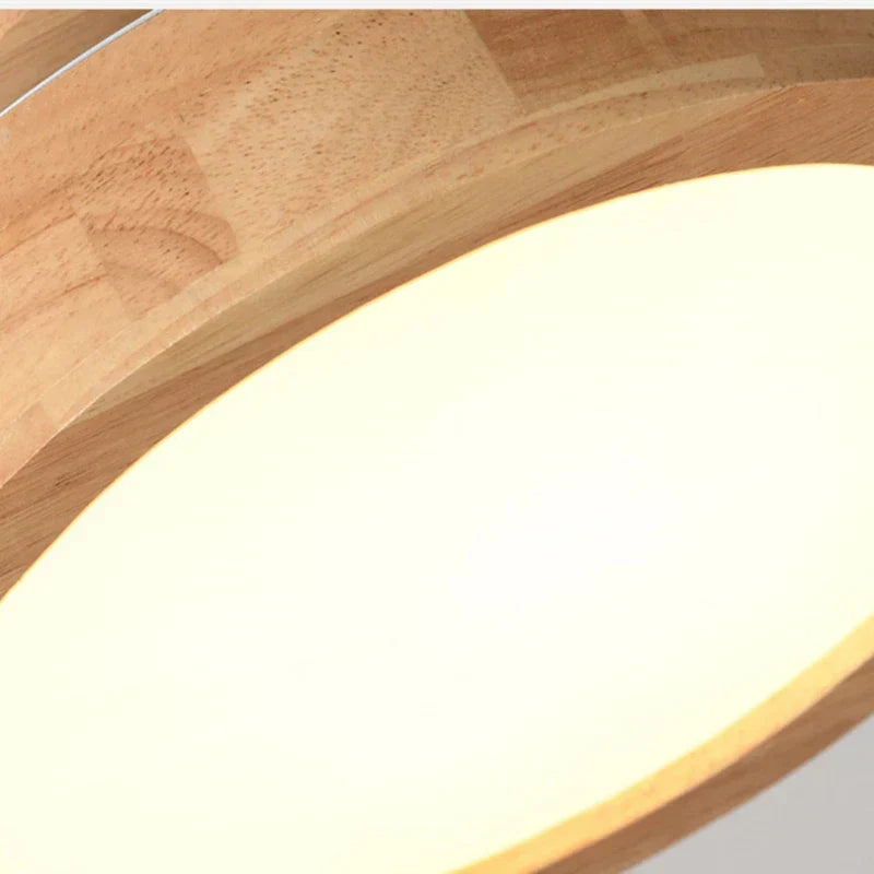 Minimalistische, runde LED-Deckenleuchte aus Holz, skandinavisch, ideal für Wohnzimmer & Flur.