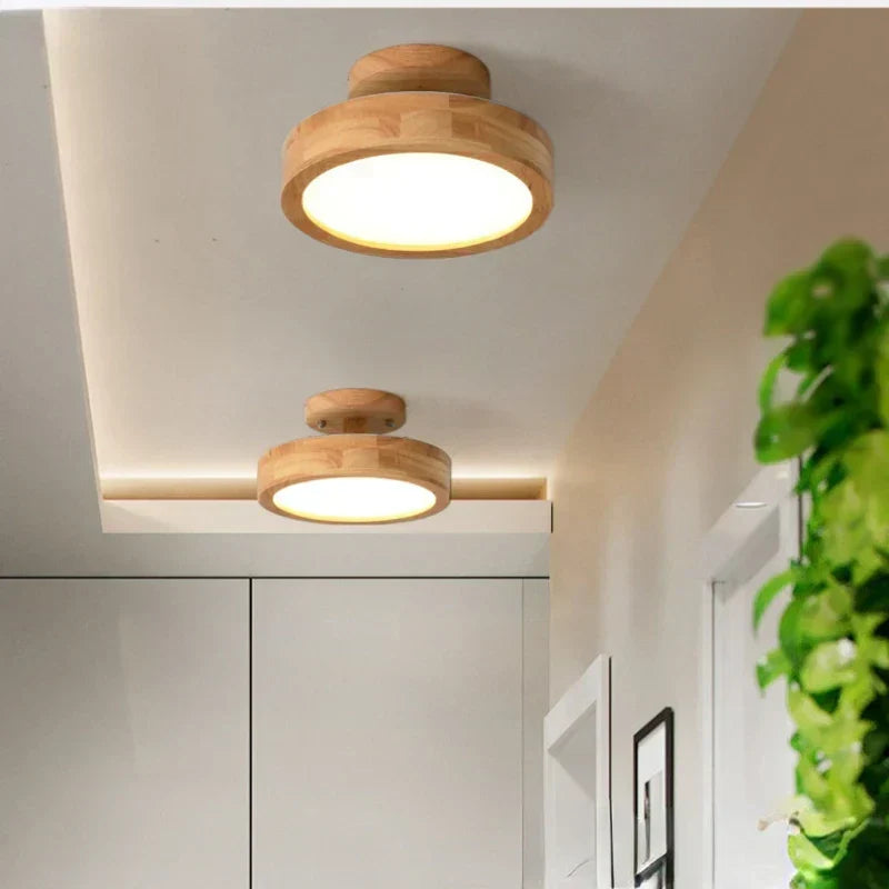 Elegante LED-Deckenleuchte, rund, aus Holz, skandinavisch, perfekt als Flur-Innenbeleuchtung.