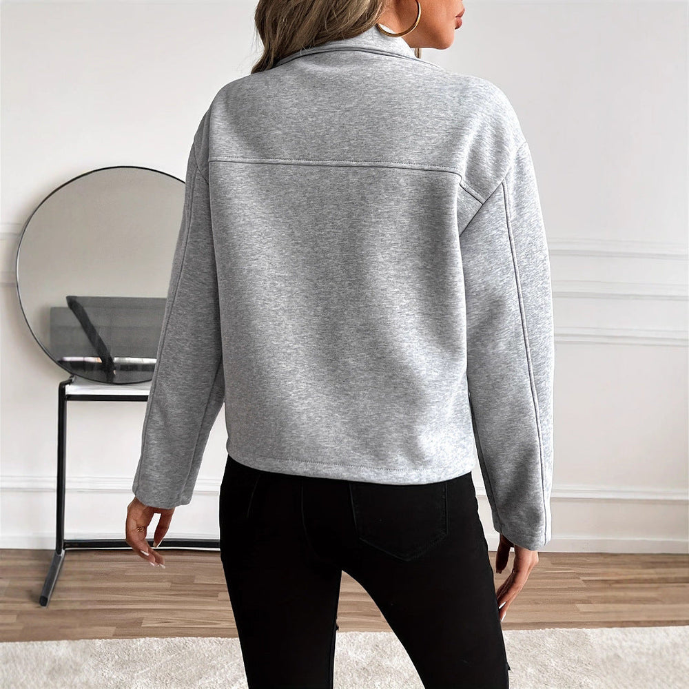 Damen Casual Fleecejacke in Grau, ideal als Übergangsjacke. Modisch, bequem & warm für kühle Tage.
