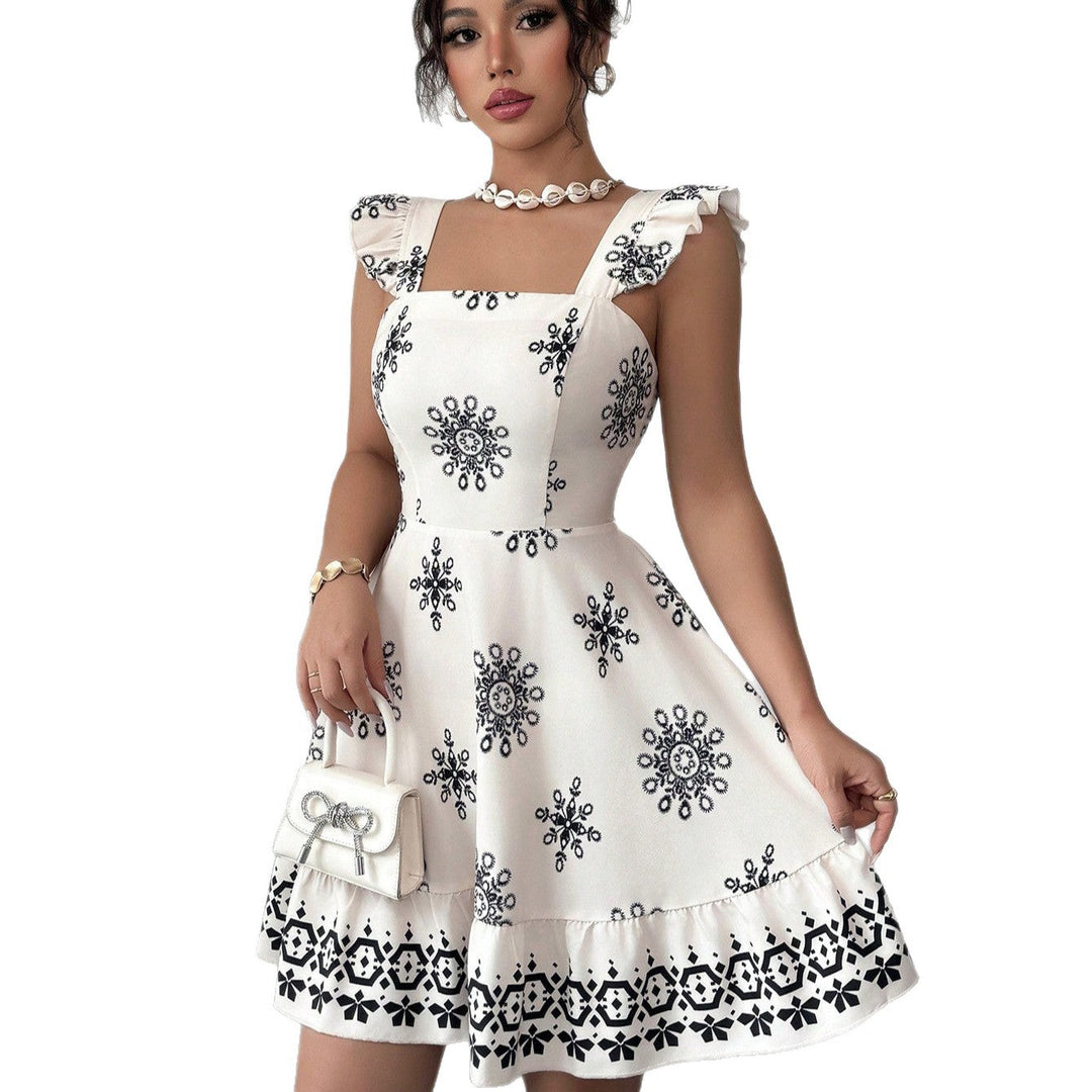 Schönes A-Linie Sommerkleid für Damen, bestickt mit Stickerei, Rüschen-Träger & Quadrat-Ausschnitt.