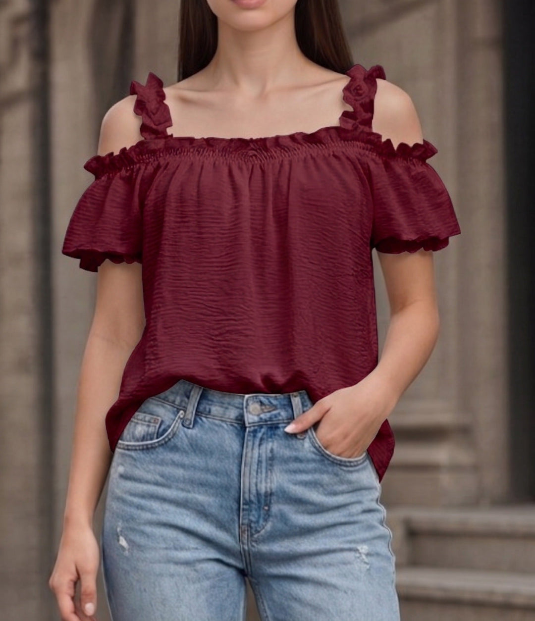 Vielseitiges schulterfreies Damen Sommer Top mit Volant-Ärmeln, passt zu Röcken & Hosen. Für Damenmode.