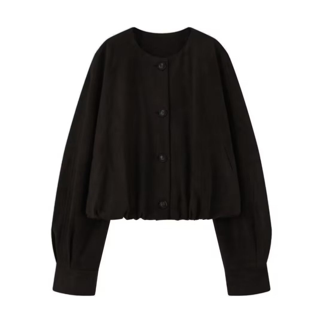 Komfortable Damenjacke als Übergangsjacke, modernes Design für einen entspannten und modischen Look.