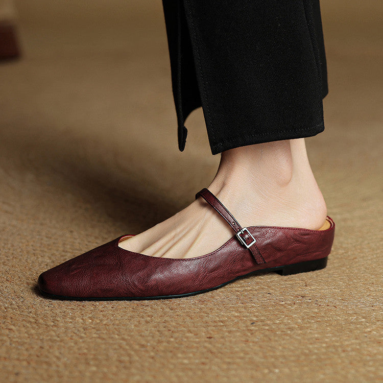 Leichte beige Slip-on Slipper, die komfortable Wahl für entspannte Sommertage.