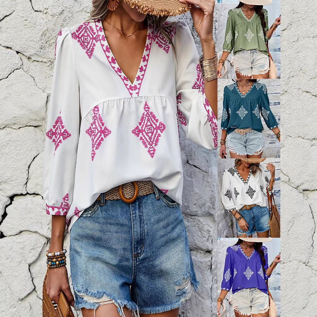 Damen Boho-Bluse mit V-Ausschnitt, ¾-Ärmeln & Stickerei für eleganten Freizeit-Look.