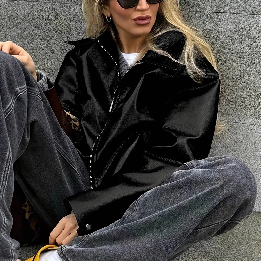 Stilvolle schwarze Damen Freizeitjacke, zeitloser Look, bequem und modern für den täglichen Gebrauch.
