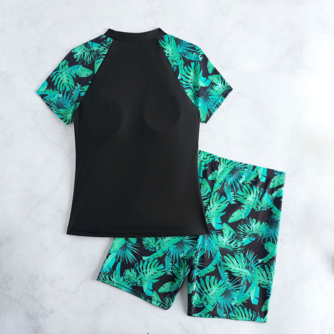 Stylisches Damen Sport-Schwimmset. Vielseitige Strandmode für Sommeraktivitäten, mit Fokus auf Komfort & Funktion.