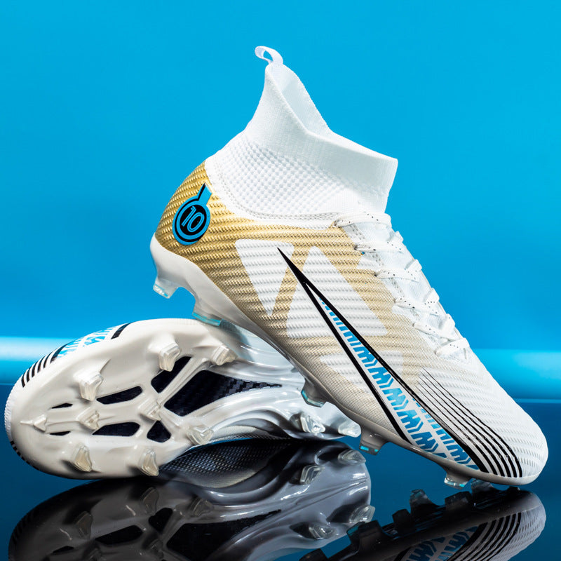 Robuste Herren Fußballschuhe mit Knöchelschutz. Multifunktions-Cleats für Rasen, Kunstrasen & flexible Untergründe.