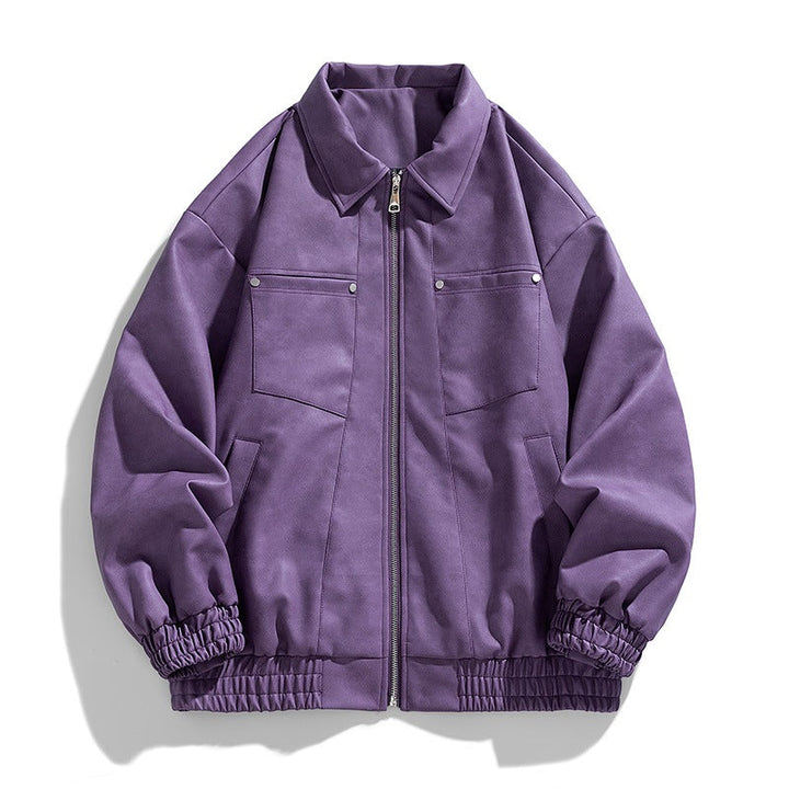 Trendige Herren Stehkragenjacke; modisches Design trifft auf Funktionalität durch zahlreiche praktische Taschen.