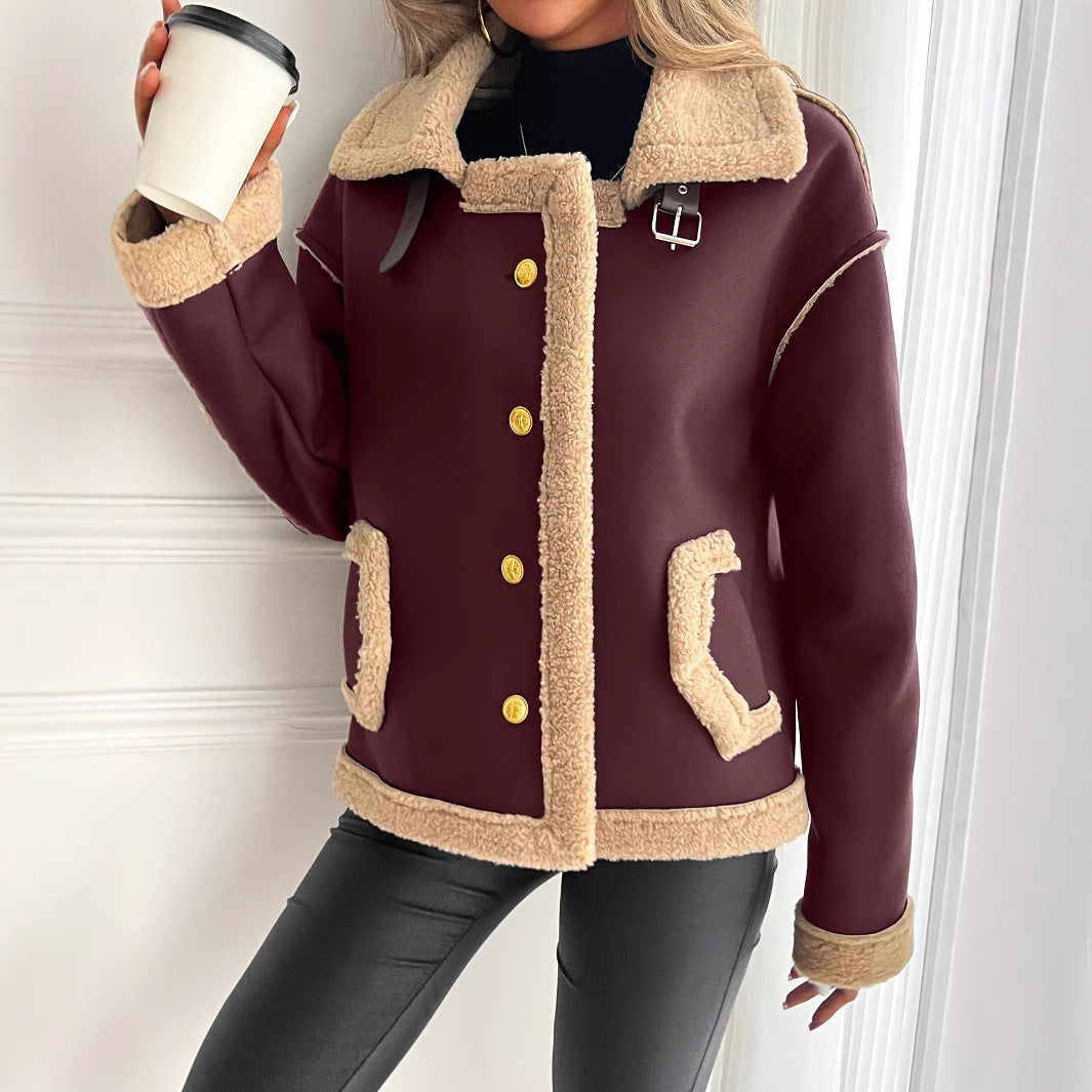 Moderne rote Damen Herbstjacke, bequem geschnitten, ideal für Übergangszeiten und stilvolle Outfits.