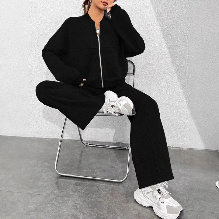 Moderner kurzer Bomber, Teil des stilvollen Damen Loungewear-Sets. Perfekt für Frühling & Herbst Casualwear.