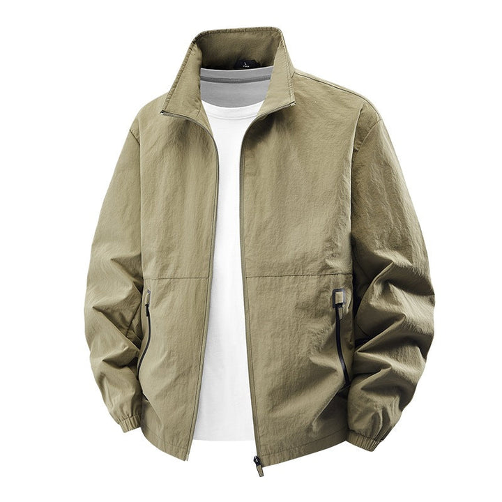 Elegante leichte Freizeitjacke für Herren, atmungsaktiv, modern und perfekt für den Casual-Herrenmode-Stil.