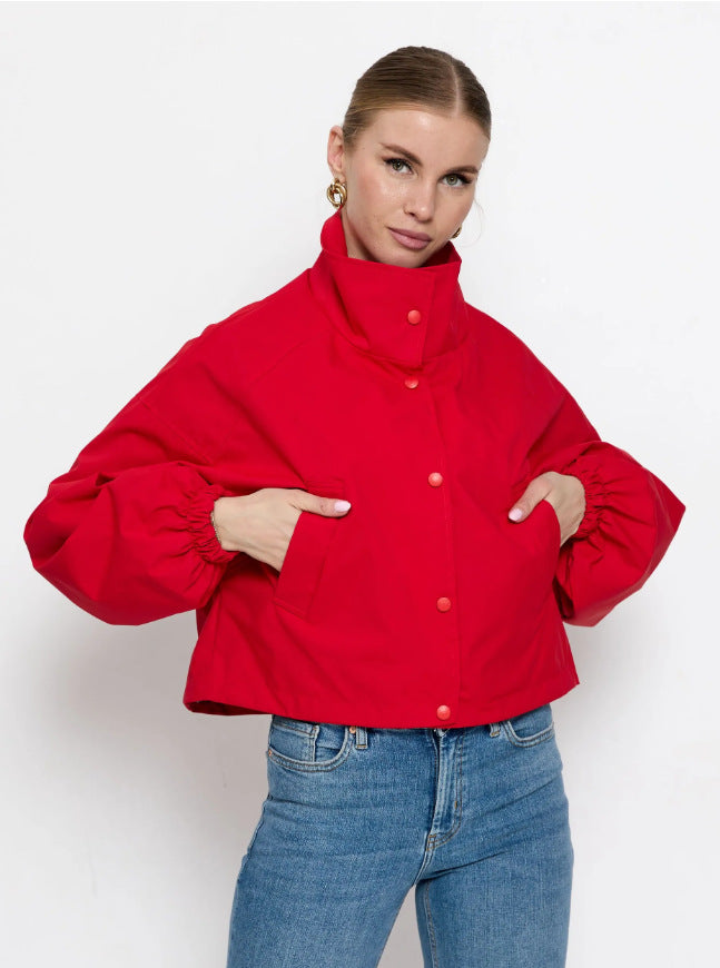 Vielseitige Damen Oversized Jacke, perfekt für Streetwear und Freizeit. Mit elegantem Umlegekragen-Design.
