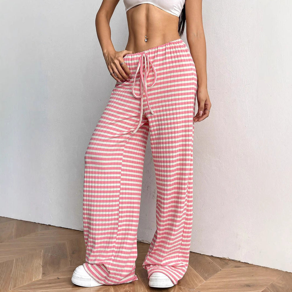 Stilvolle, gemütliche Loungewear-Hose für Damen, gerippt mit Kordelzug, entspannte Freizeitmode.