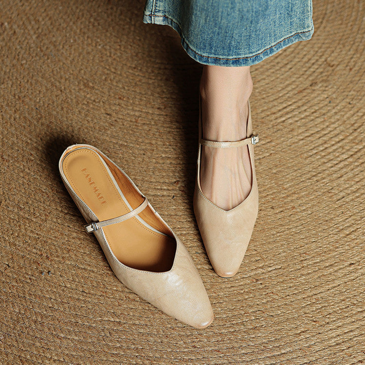 Schwarze Mules für Damen, elegante Slip-on Schuhe mit hohem Komfort im Sommer.