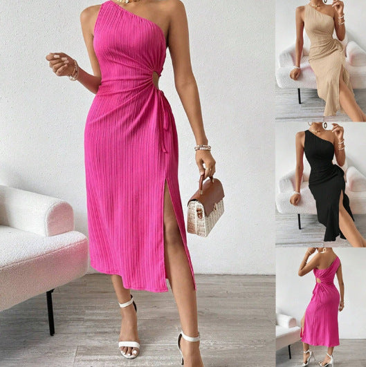Elegantes Damen One-Shoulder Midikleid mit stilvollem Cut-Out und hohem Seitenschlitz für festliche Anlässe.