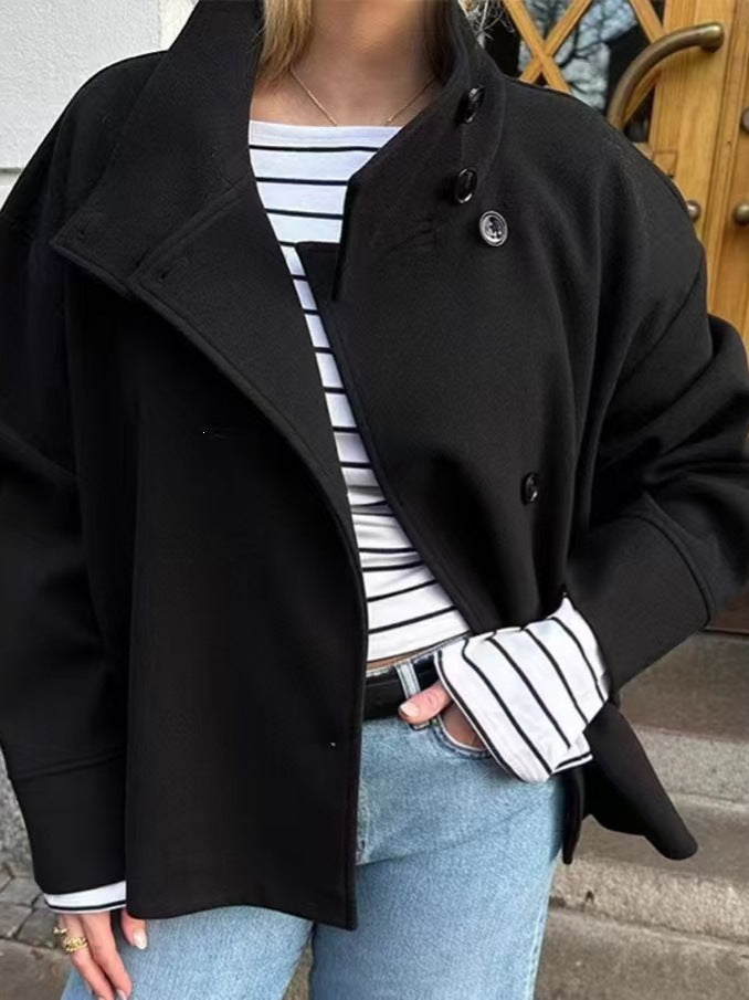 Elegante Damenjacke für alle Anlässe, als bequeme Übergangsjacke mit Knopfverschluss für Damenmode.