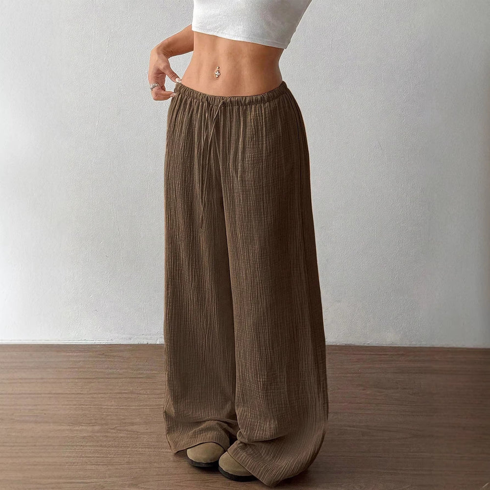 Bequeme Damen Loungehose mit Hohem Bund und Kordelzug. Elastische Damenhose für entspannten Tragekomfort.