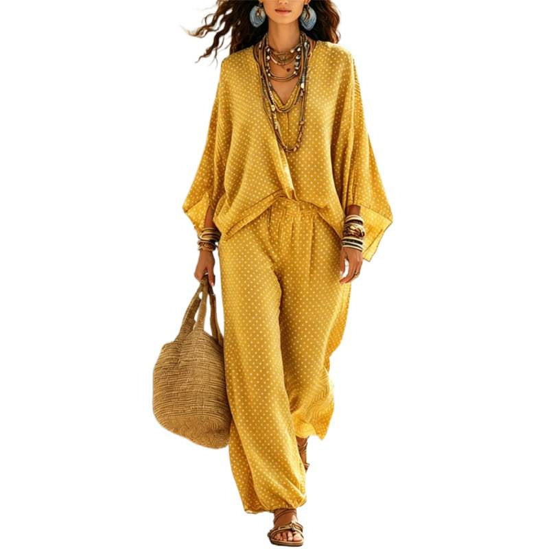 Komfortables Damen Freizeit-Lounge-Set für Sommer und Urlaub: Boho V-Ausschnitt Oberteil & fließende Palazzohose.