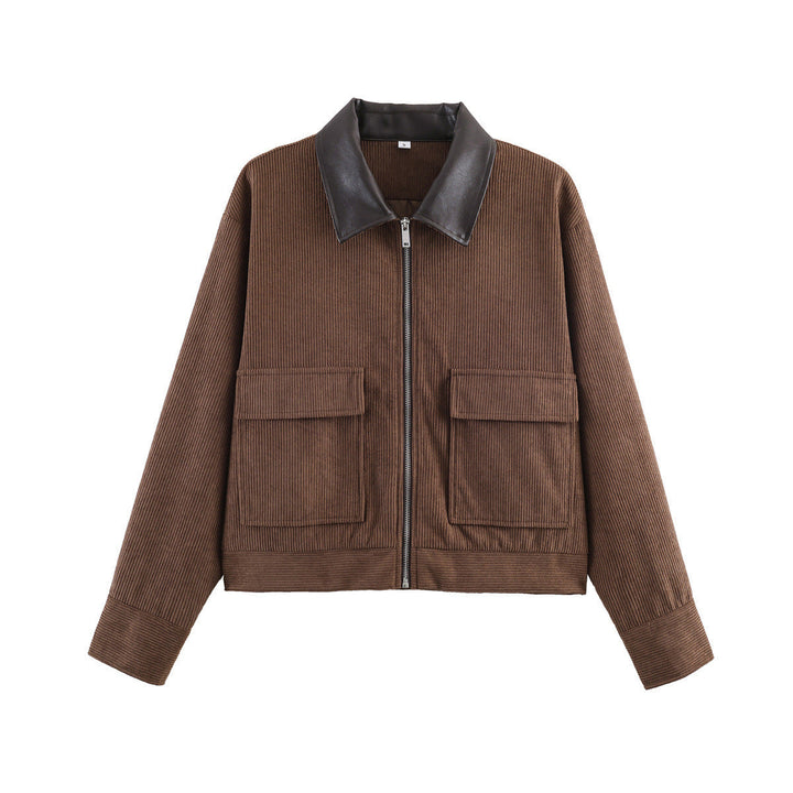 Komfortable Damen Modische Übergangsjacke mit elegantem Schnitt und praktischen Seitentaschen.