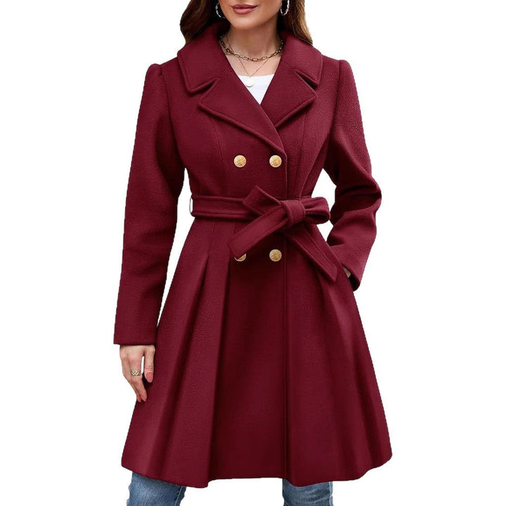 Zeitloser Damen-Doppelreiher-Mantel, figurbetonter Schnitt für eine feminine Silhouette.