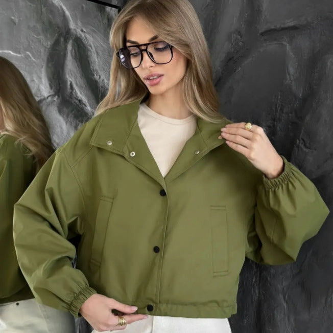 Trendige Damenjacke, oversized geschnitten, perfekt für den Herbst. Casual Chic mit vielseitigem Look.