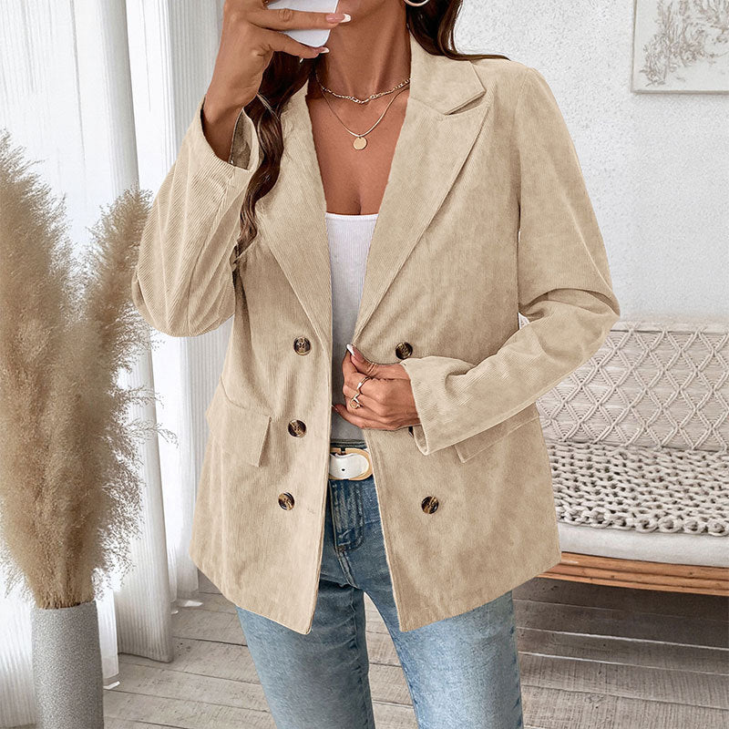 Lässiger Damen Cordblazer aus Feincord, modisch und bequem für Frühling und Herbst. Frauenmode Jacke.