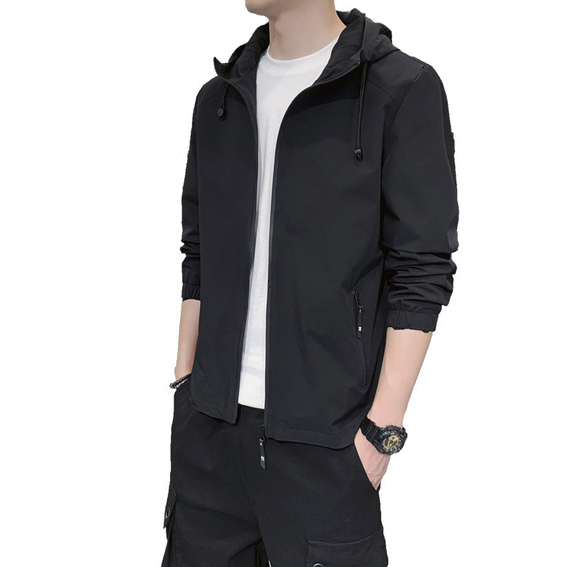 Komfortable, leichte Herren Freizeitjacke mit Kapuze, ideal für Alltag, Spaziergänge & Outdoor.
