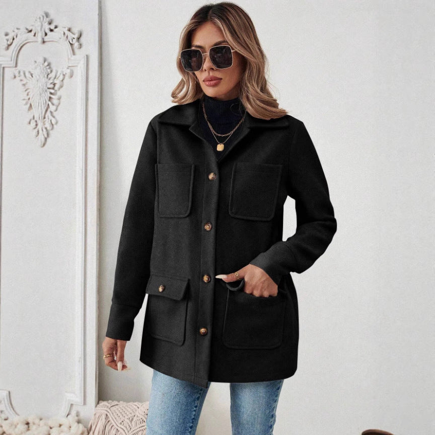Damen Utility-Jacke, modisch und vielseitig, perfekt für den urbanen Alltag.