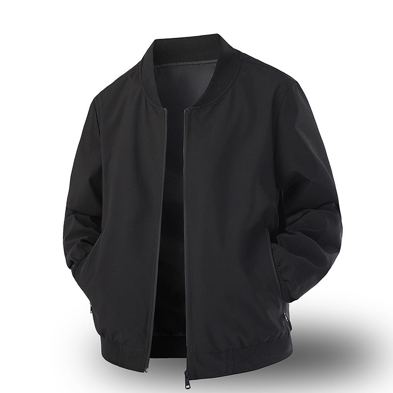 Detailaufnahme: Herren Bomberjacke mit funktionalen Seitentaschen und stabilem Reißverschluss, praktisch und schick.