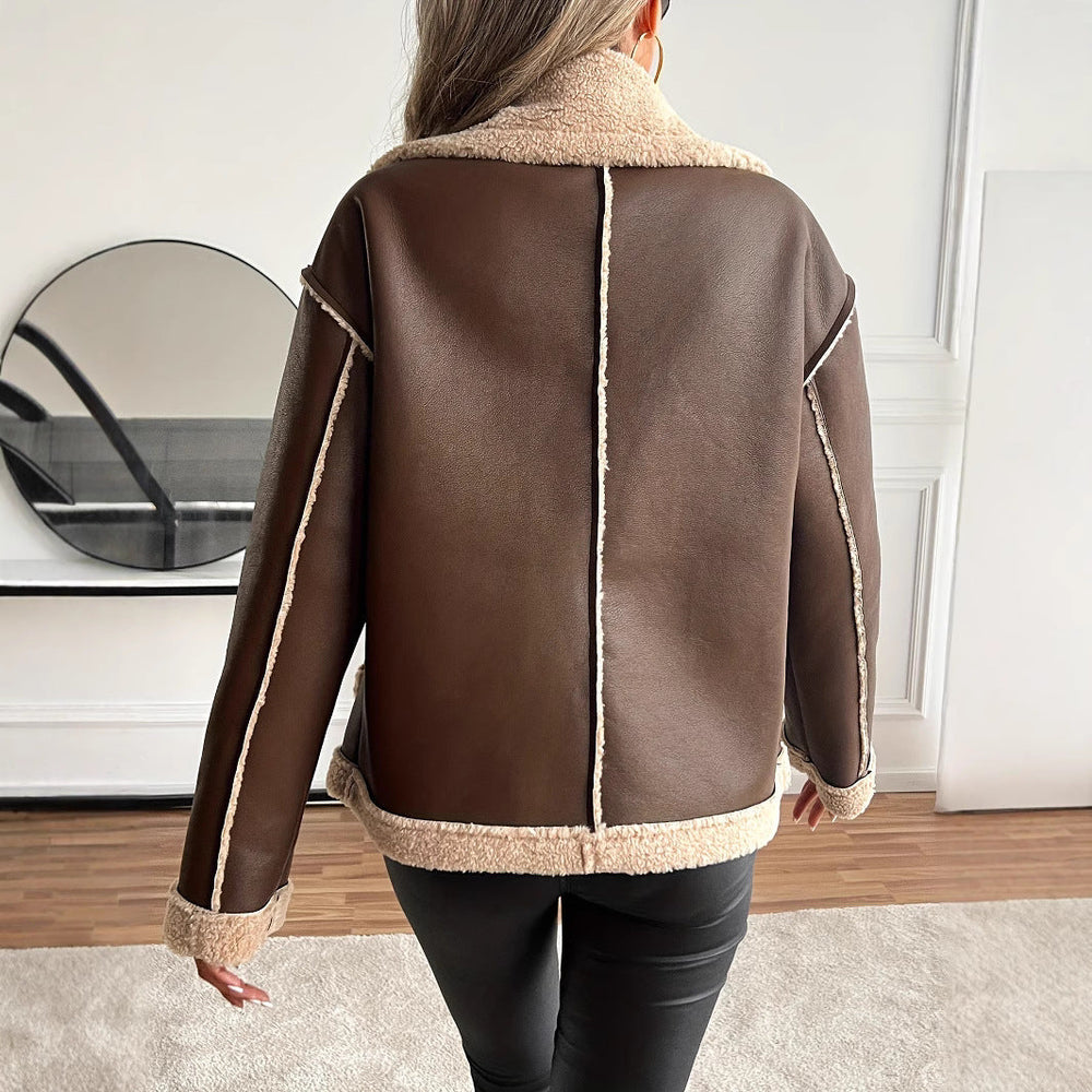 Stylische braune Damen Winterjacke mit Kapuze, kuschelig und bequem, perfekt für Freizeit & Alltag.