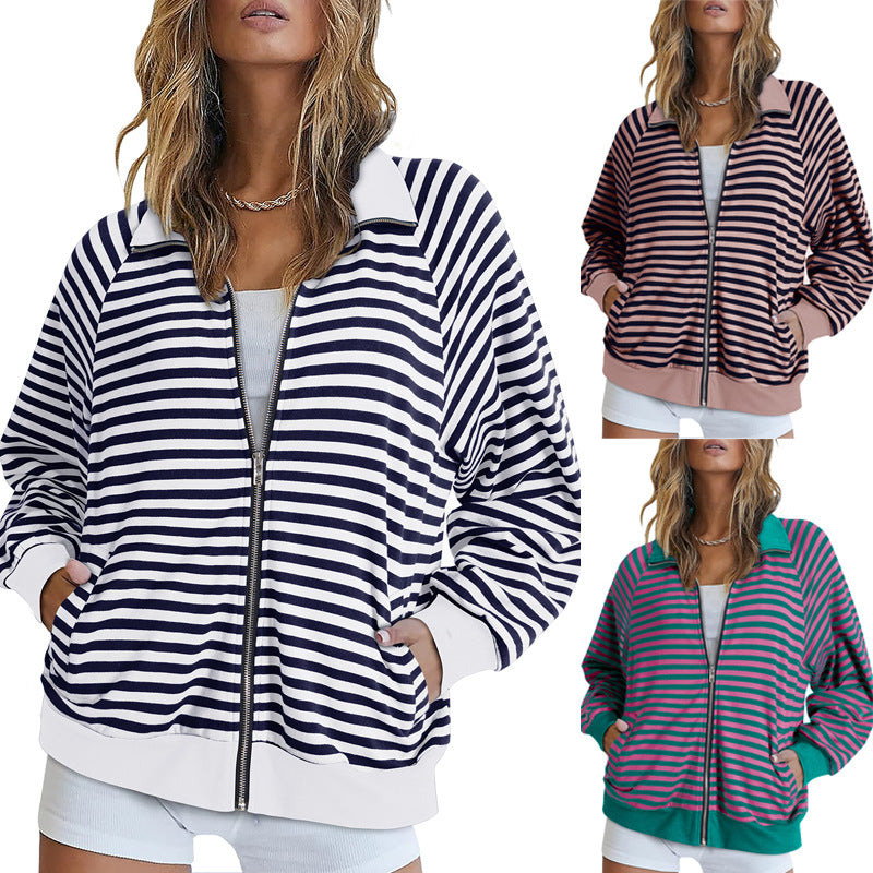Damen gestreifte Zip-Jacke, lässig & Oversize, Raglanärmel. Perfekte Freizeitjacke für den sportlichen Look.