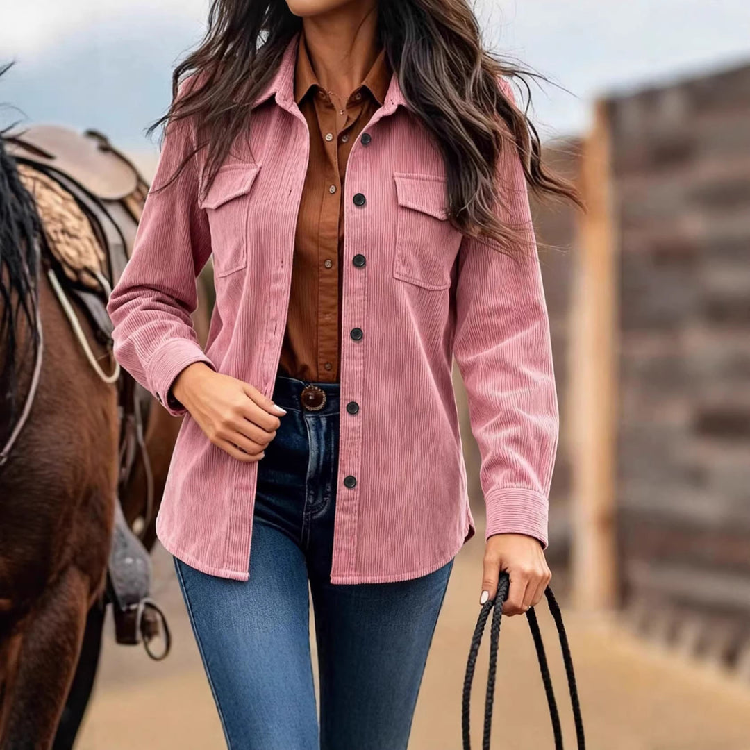 Damen Cordjacke in Hellbraun, stilvoll & bequem für Herbst & Frühling. Perfekt für elegante Alltags-Looks.