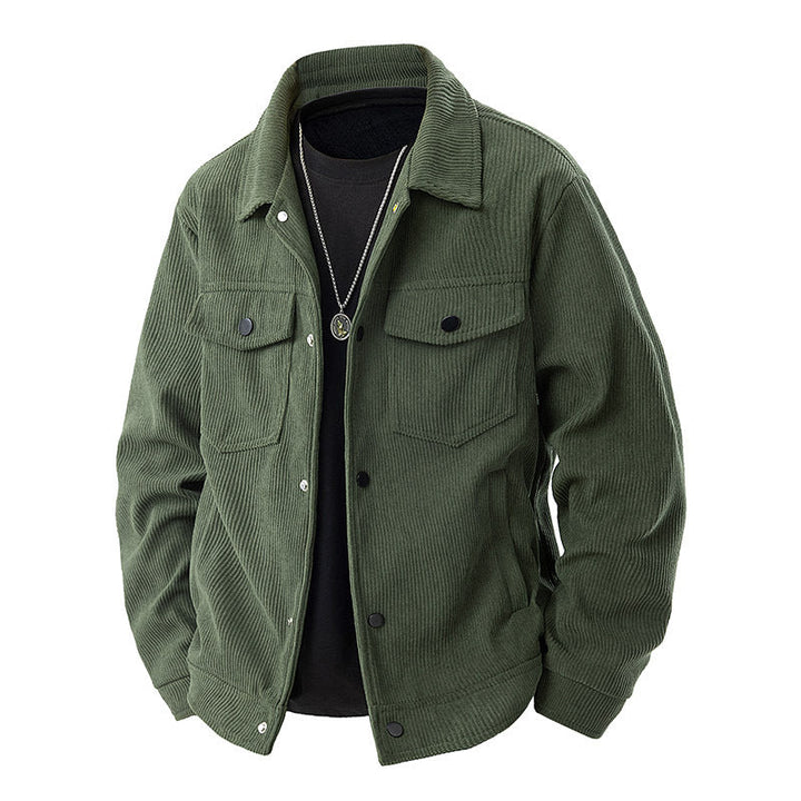 Praktische Herren Jacke mit Knopfverschluss und Brusttaschen, bequemer Schnitt, vielseitig einsetzbar.