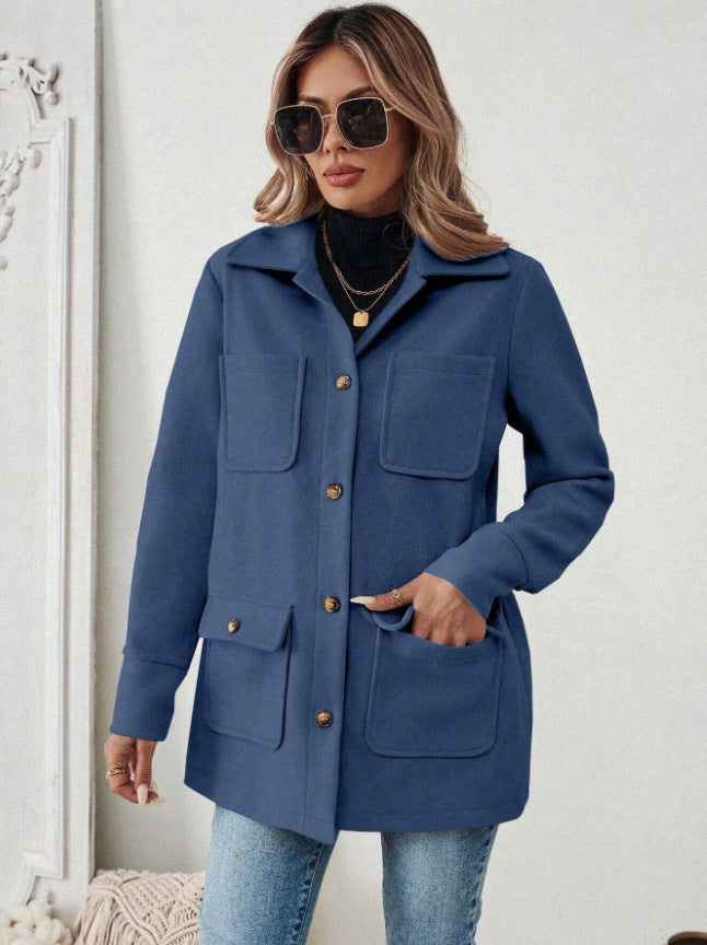 Stylische Damen-Freizeitjacke, Utility-Design, mit Stehkragen und Reißverschluss, modisch & funktional.